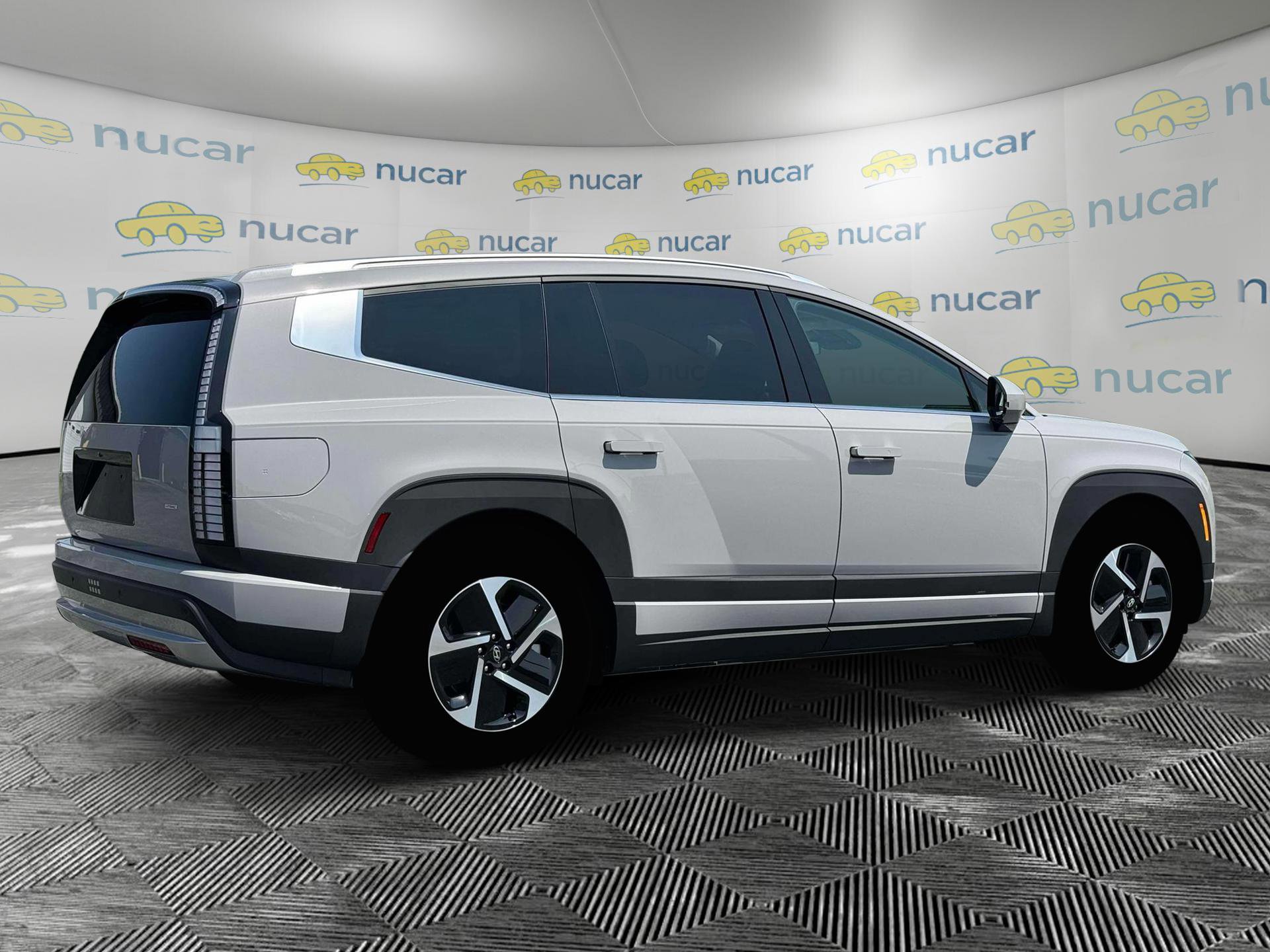 New 2026 Hyundai Ioniq 9 SE AWD/4WD image 8