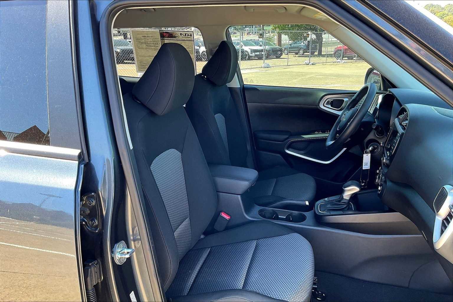 Certified 2023 Kia Soul LX image 12