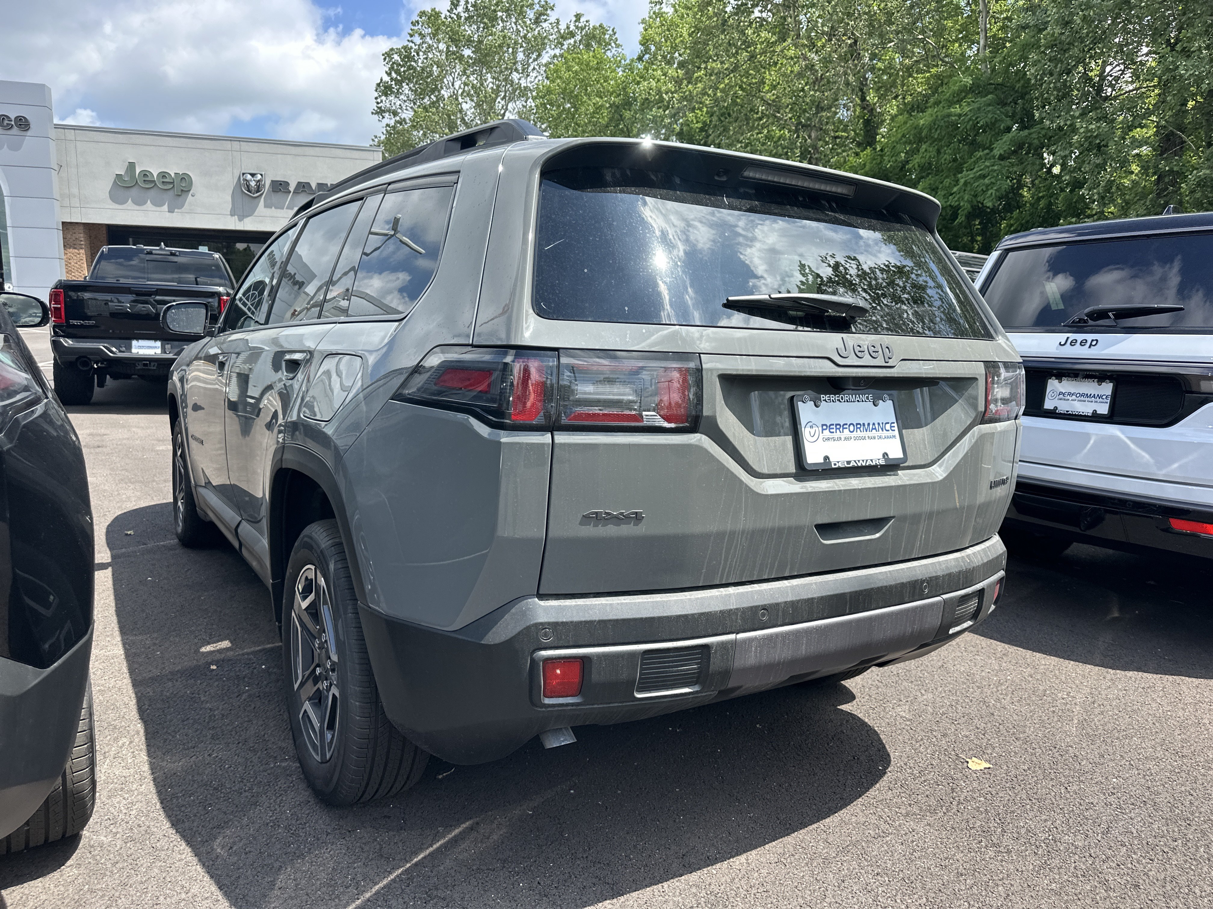 New 2026 Jeep Cherokee Limited AWD/4WD image 23