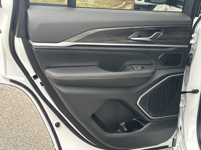 New 2026 Jeep Grand Cherokee Limited image 20