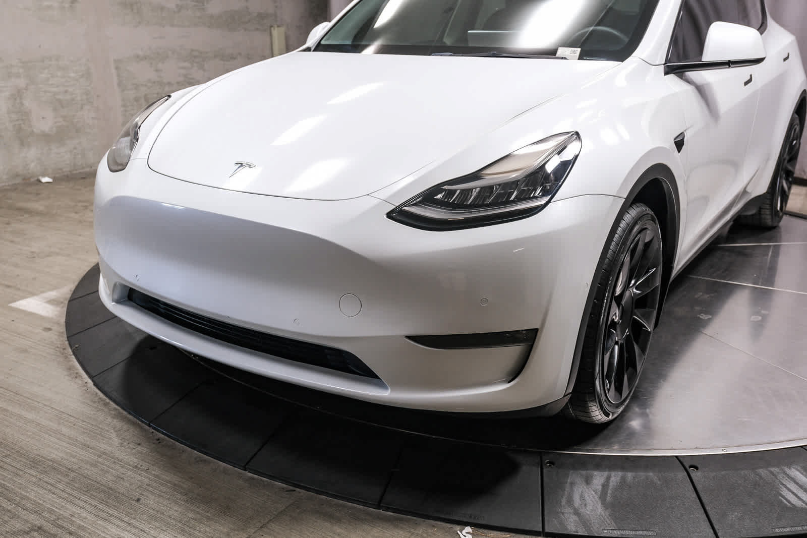 Used 2022 Tesla Model Y Long Range AWD/4WD image 11