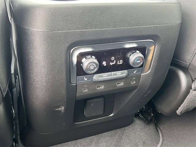 New 2026 GMC Yukon Elevation image 18