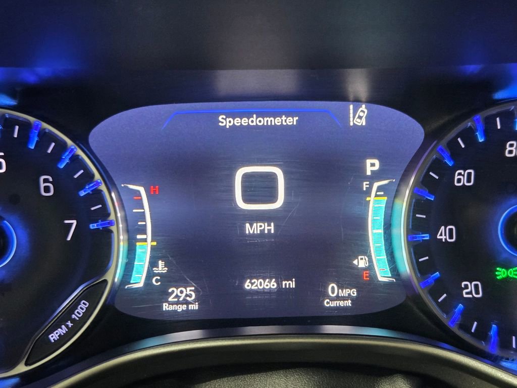 Certified 2024 Chrysler Pacifica Touring-L image 22