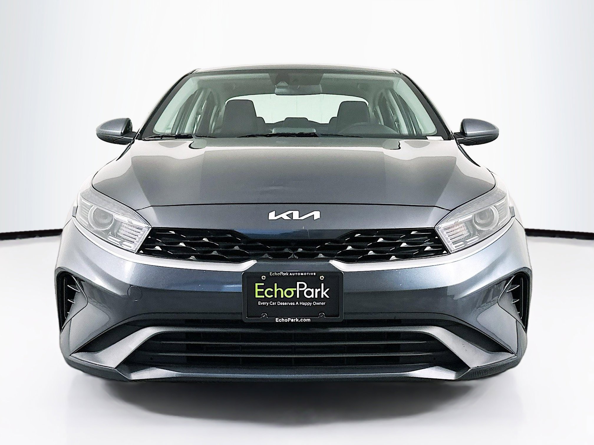 Used 2024 Kia Forte LXS image 2