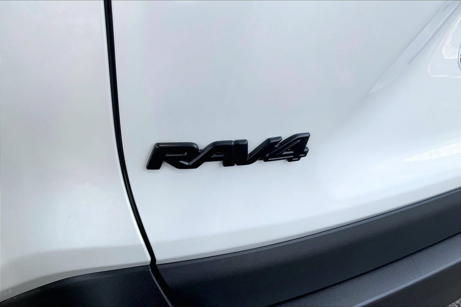 Used 2024 Toyota RAV4 XLE Premium w/ Weather Package AWD/4WD image 27
