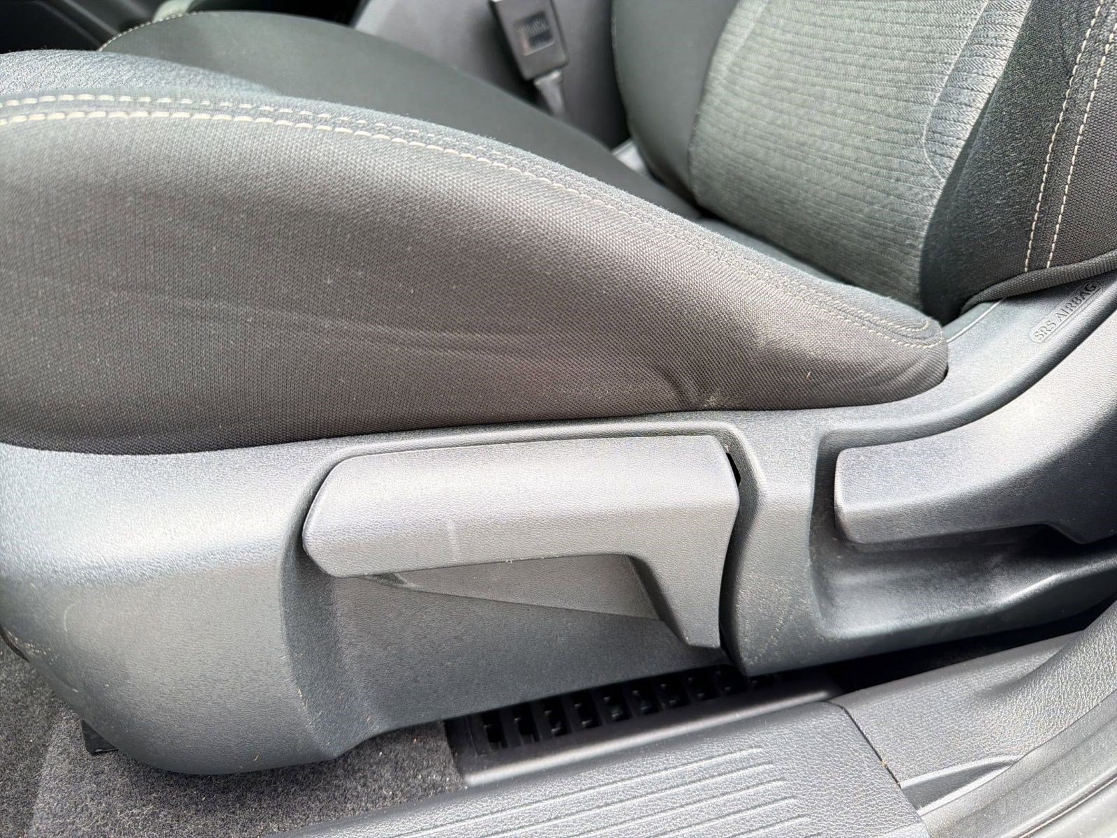 Used 2022 Nissan Rogue S FWD image 13