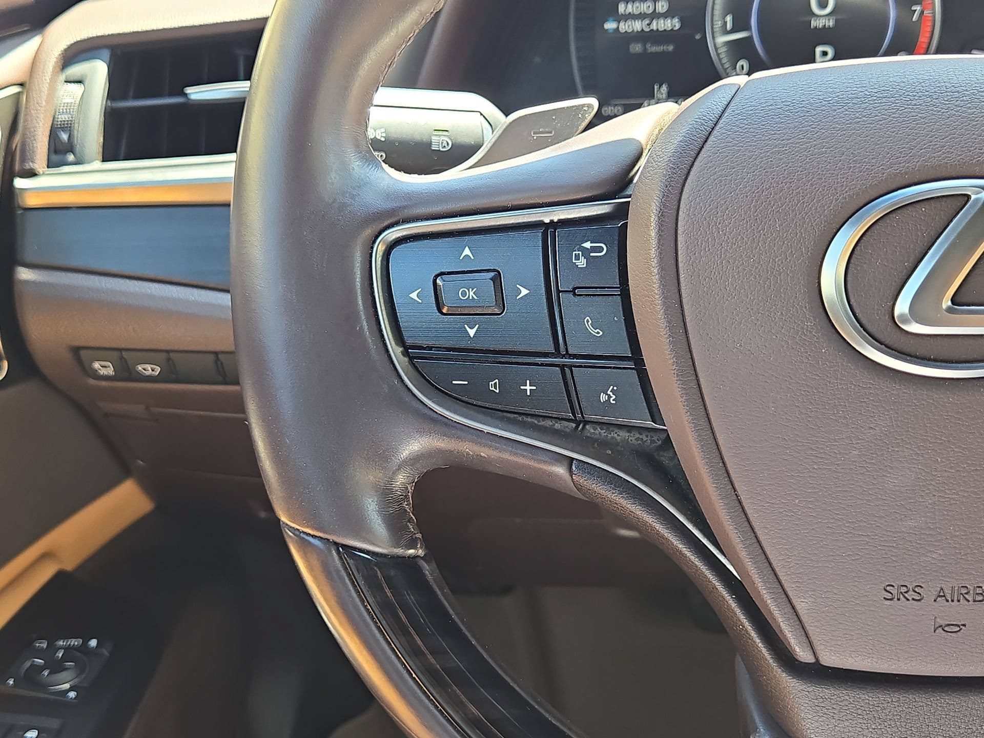 Used 2021 Lexus ES 350 Ultra Luxury w/ Accessory Package 2 FWD image 21