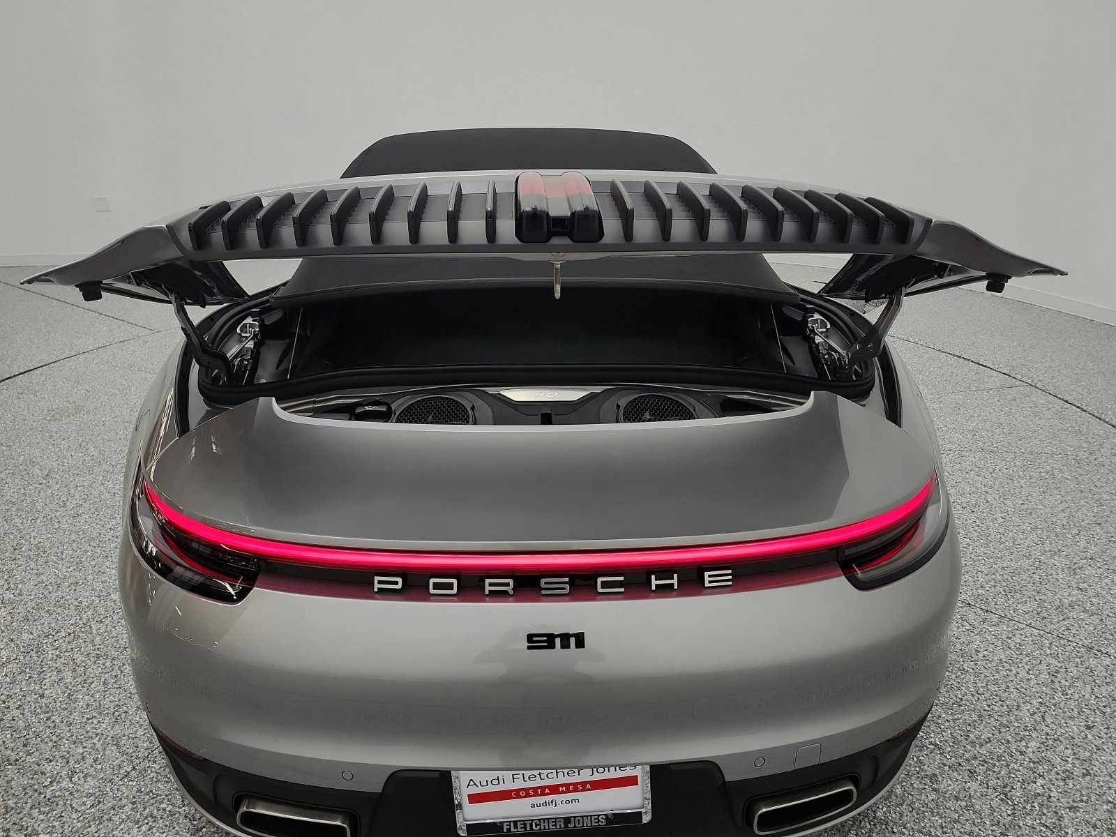 Used 2022 Porsche 911 Carrera image 19