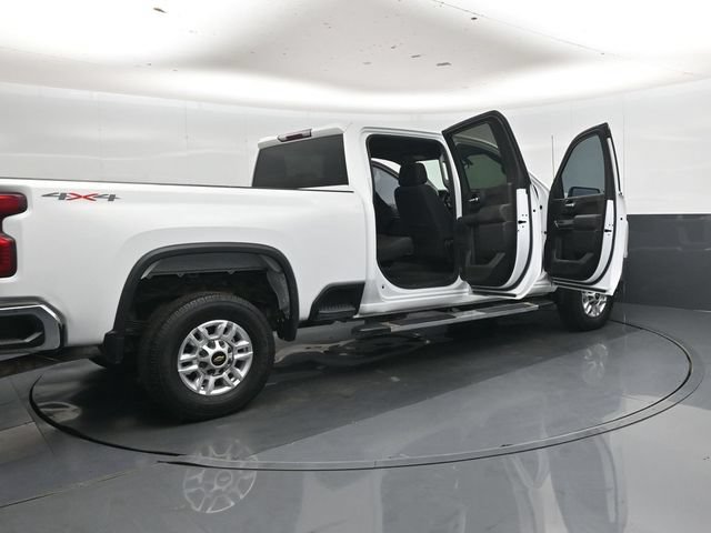 Used 2022 Chevrolet Silverado 2500 LT AWD/4WD image 46