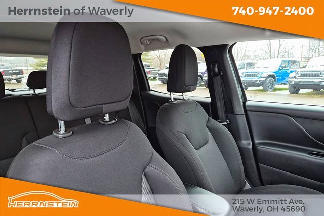 Used 2023 Jeep Renegade Latitude image 26