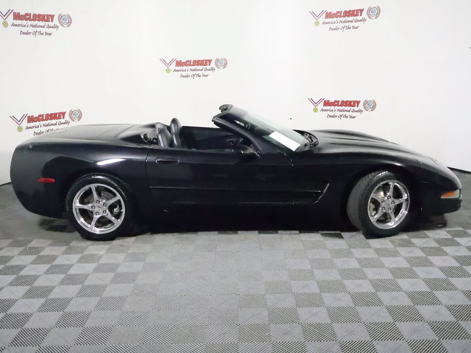 Used 2003 Chevrolet Corvette Convertible w/ Preferred Equipment Group1 RWD image 3