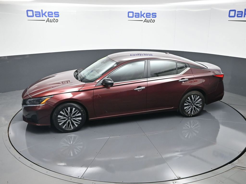 Used 2025 Nissan Altima 2.5 SV image 47