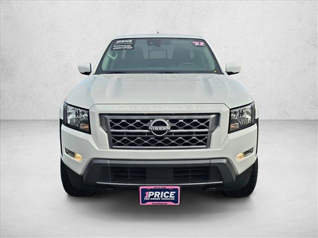 Used 2022 Nissan Frontier SV image 2