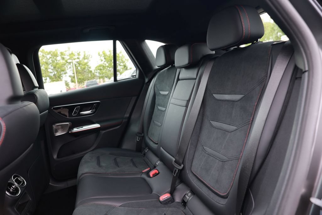 Used 2025 Mercedes-Benz GLC 43 AMG 4MATIC image 39