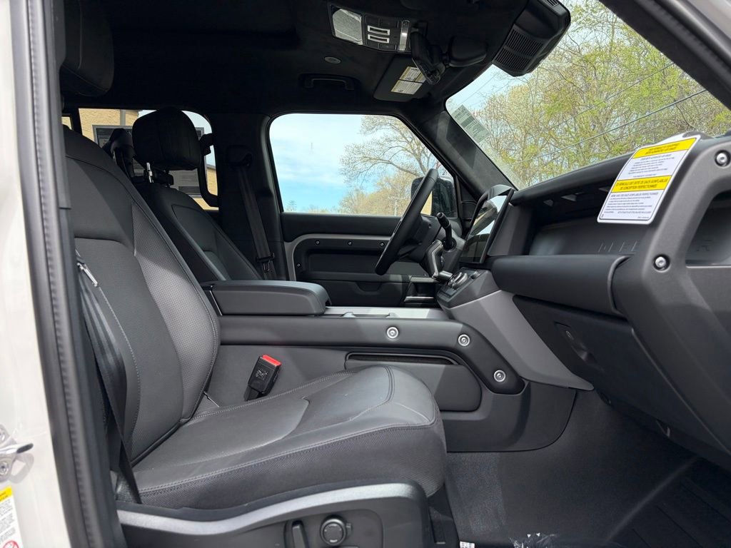 New 2026 Land Rover Defender 110 X AWD/4WD image 15