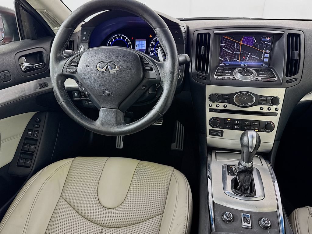 Used 2014 INFINITI Q60 Convertible w/ Premium Package RWD image 29
