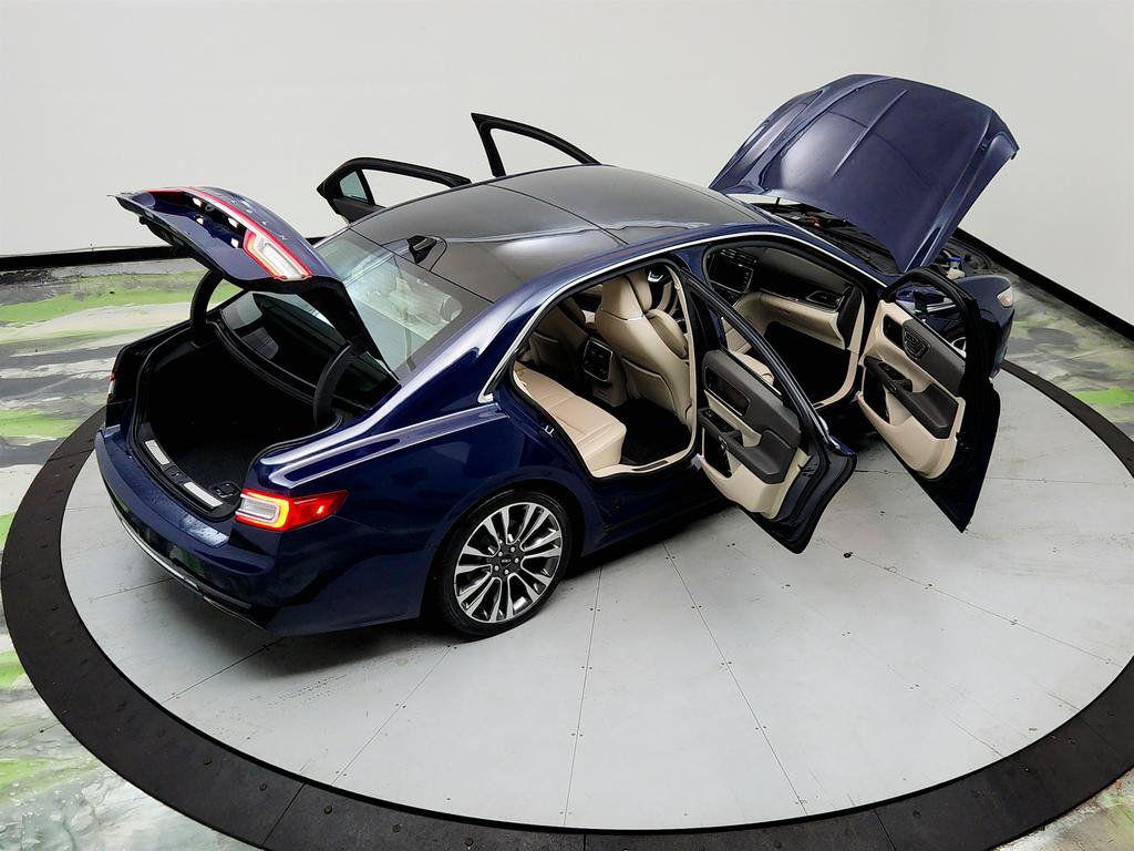Used 2018 Lincoln Continental Reserve AWD/4WD image 37