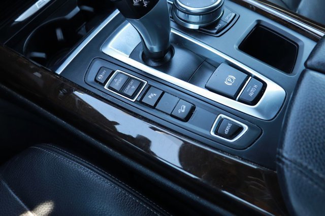 Used 2018 BMW X5 xDrive40e w/ Driving Assistance Package AWD/4WD image 19