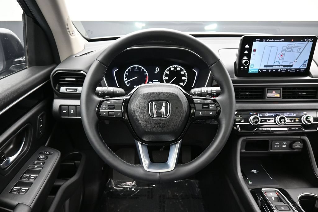 Certified 2025 Honda Pilot Touring image 47