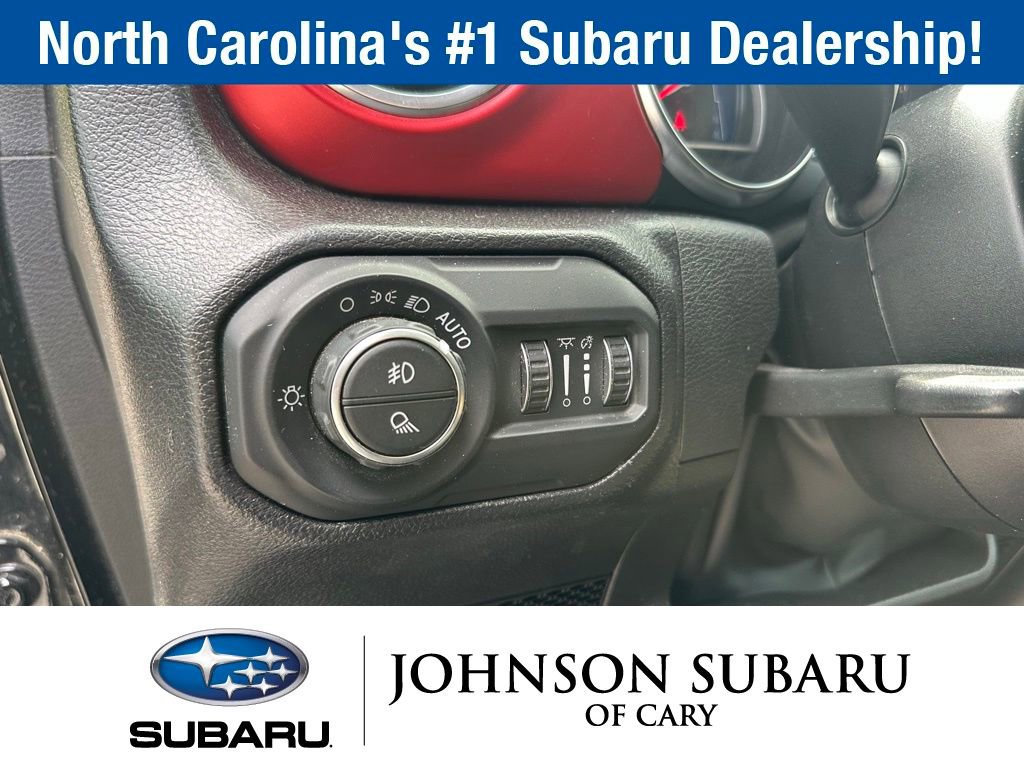 Used 2022 Jeep Gladiator Rubicon w/ Cold Weather Group AWD/4WD image 17