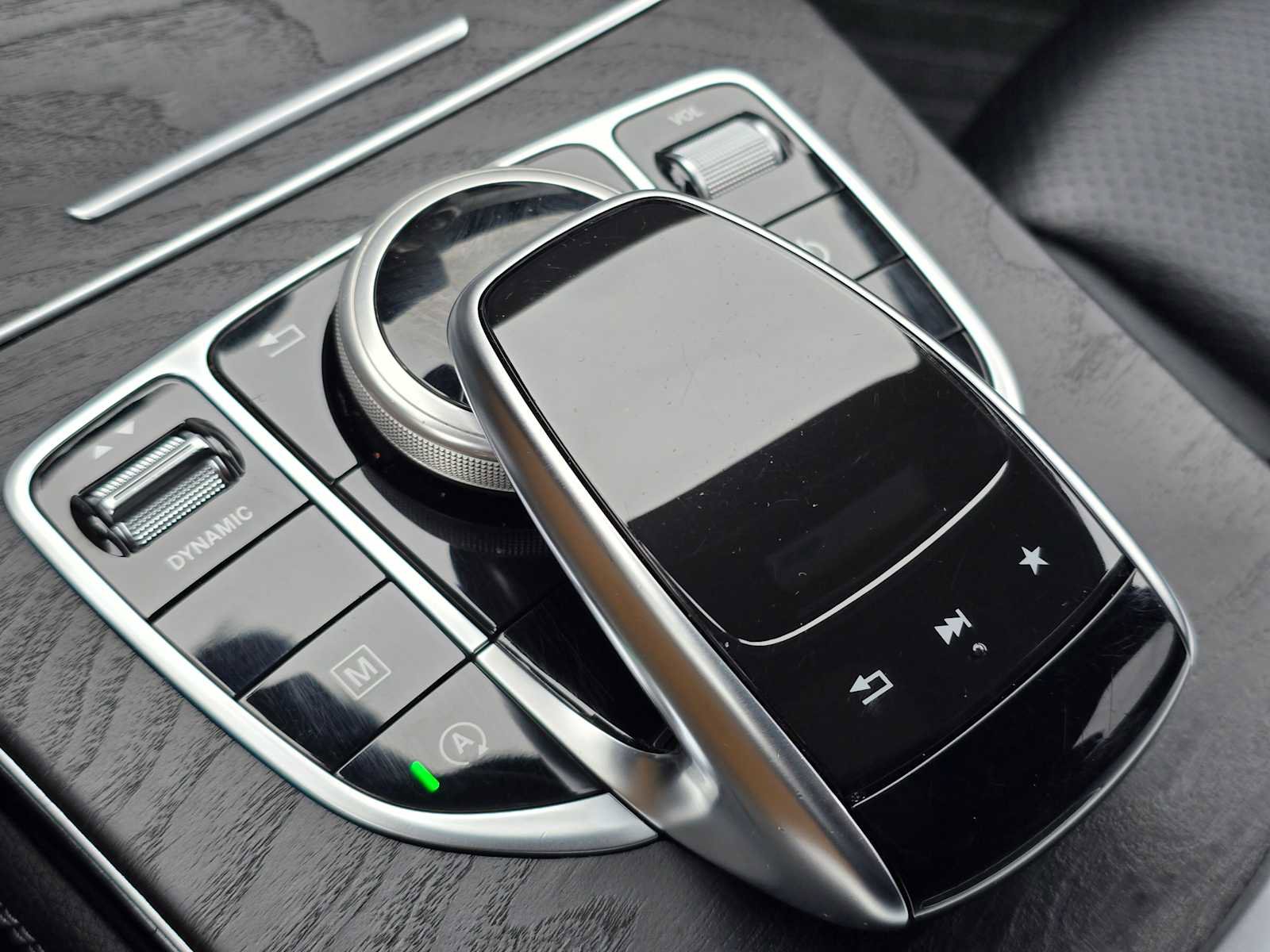 Used 2017 Mercedes-Benz GLC 300 4MATIC image 30