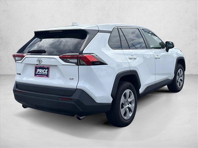 Used 2024 Toyota RAV4 LE FWD image 5