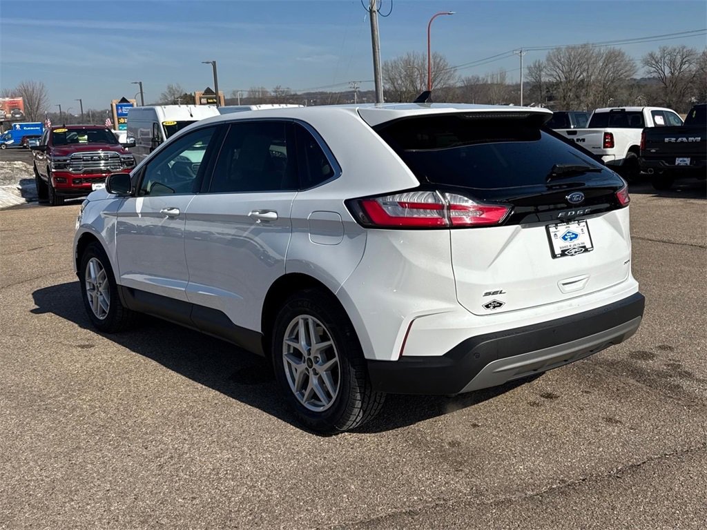 Used 2024 Ford Edge SEL image 4