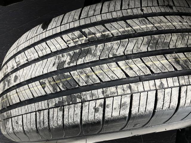 Used 2024 Chevrolet Silverado 1500 LT image 39