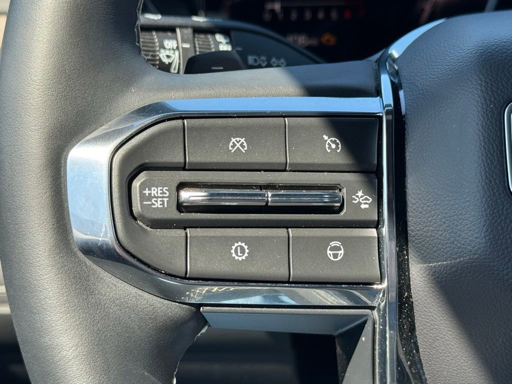 Used 2024 GMC Acadia Denali w/ Super Cruise Package FWD image 27