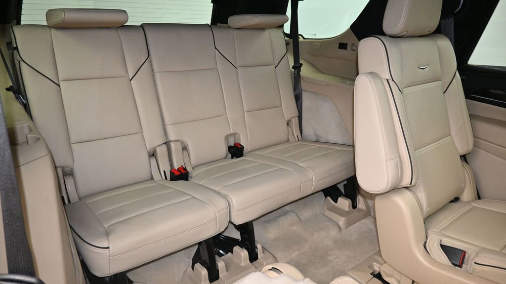 Used 2023 Cadillac Escalade Premium Luxury w/ Performance Package RWD image 16