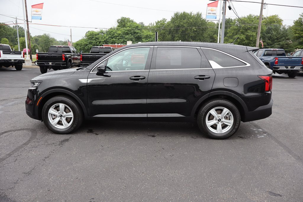 Used 2022 Kia Sorento LX image 28