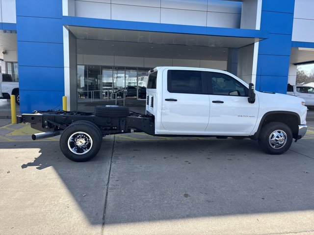 New 2026 Chevrolet Silverado 3500 W/T image 2