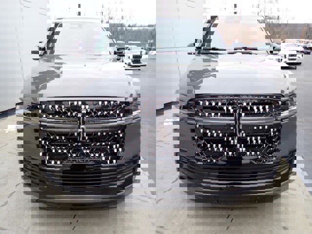 New 2025 Lincoln Navigator Black Label image 16