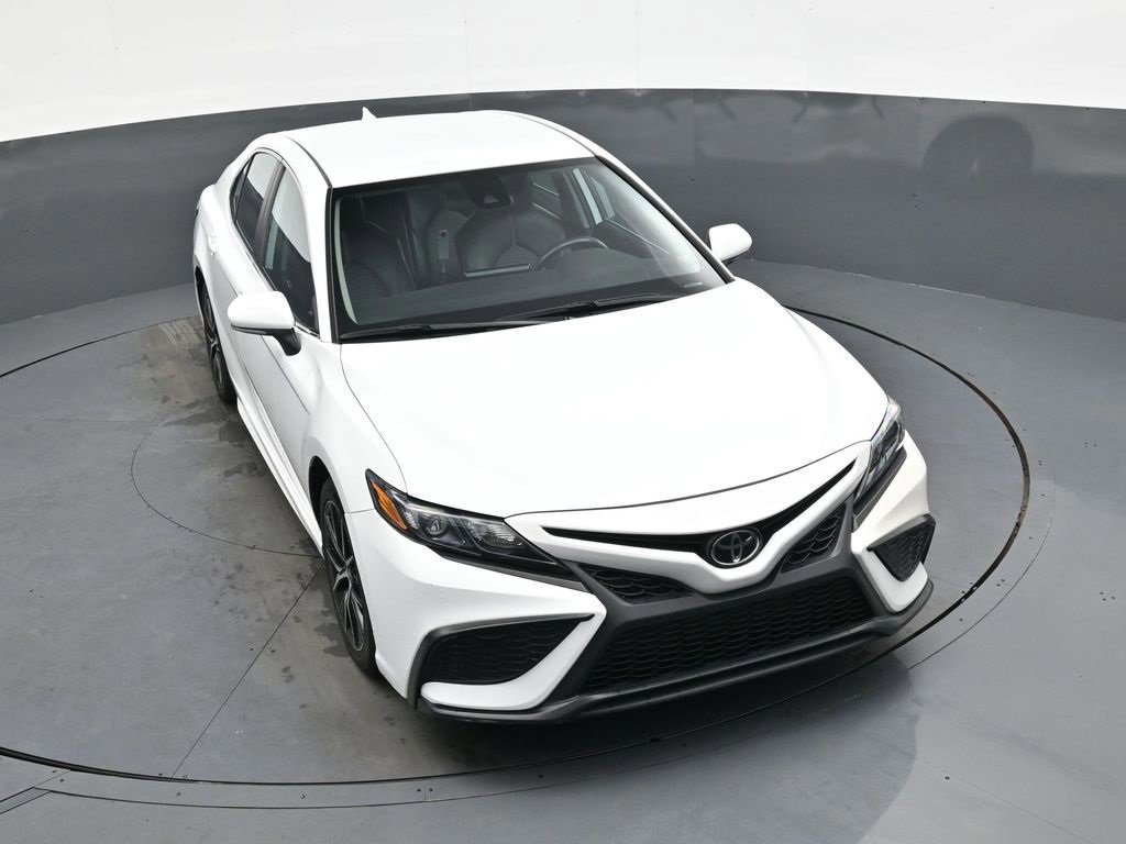 Used 2024 Toyota Camry SE image 23