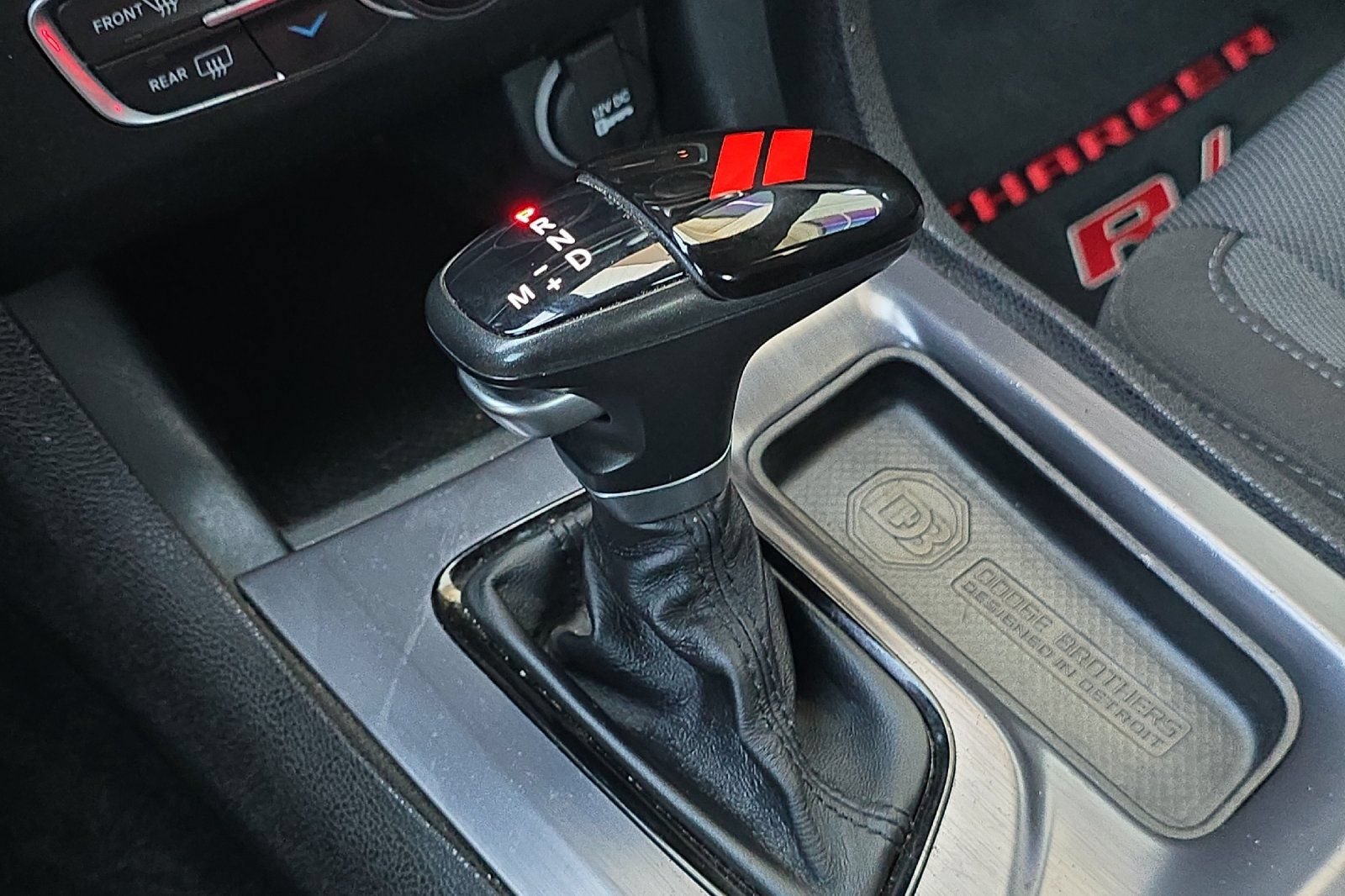 Used 2017 Dodge Charger R/T w/ Blacktop Package RWD image 19