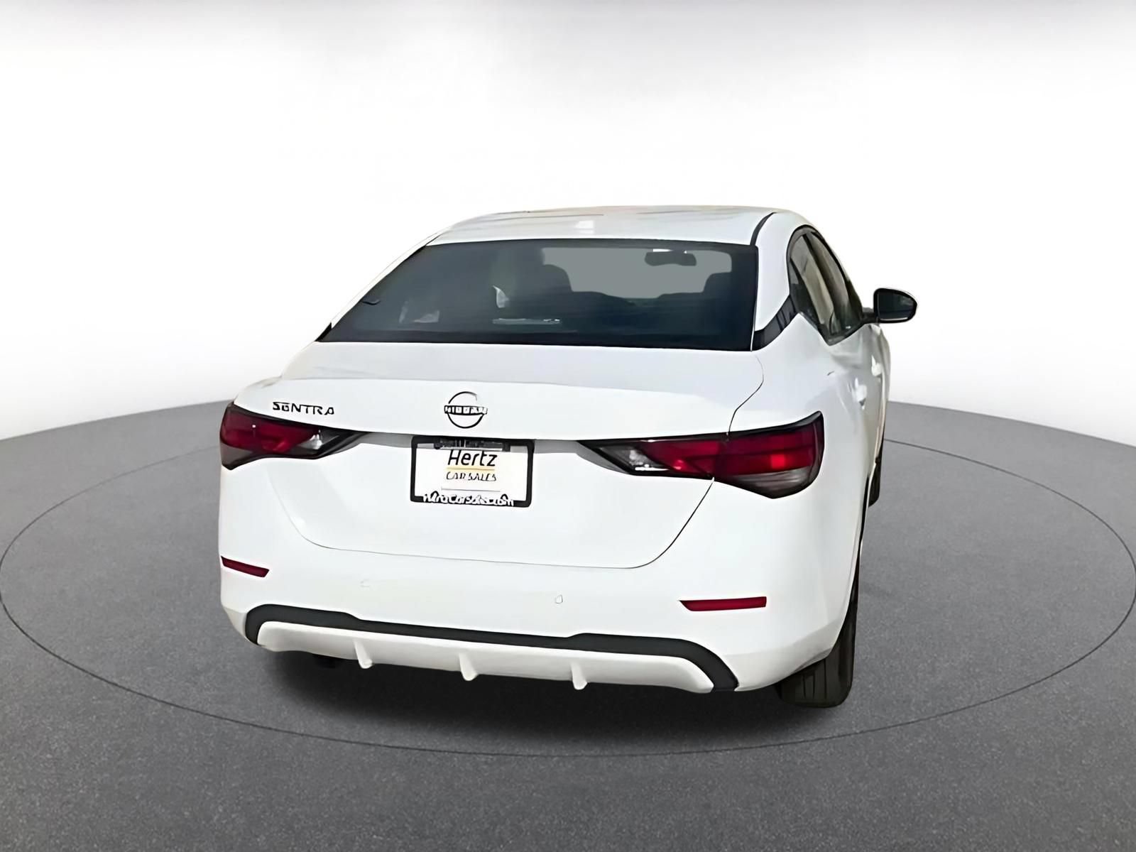Used 2025 Nissan Sentra SV FWD image 9