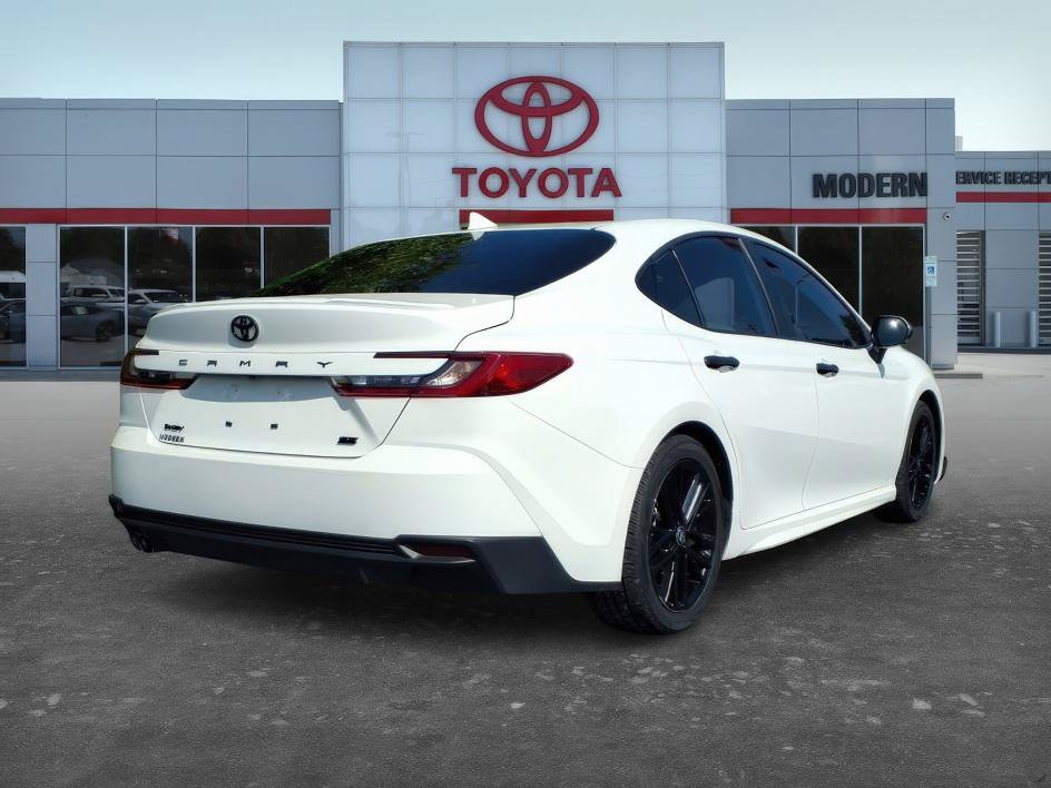 Used 2026 Toyota Camry SE FWD image 6