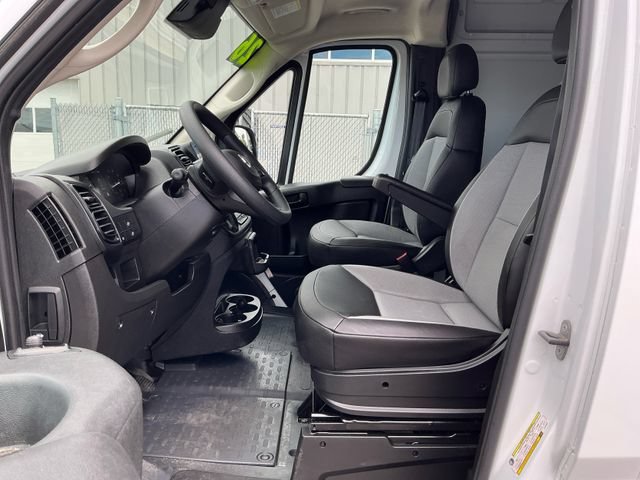 Used 2026 RAM ProMaster 2500 w/ Convenience Group FWD image 9