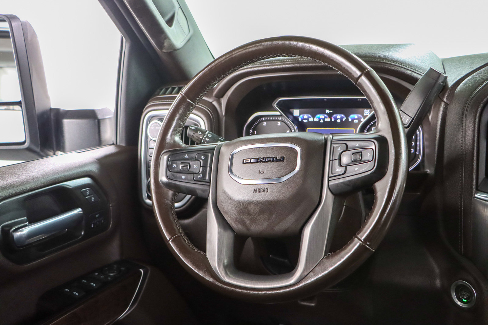 Used 2021 GMC Sierra 2500 Denali w/ Denali Ultimate Package AWD/4WD image 13
