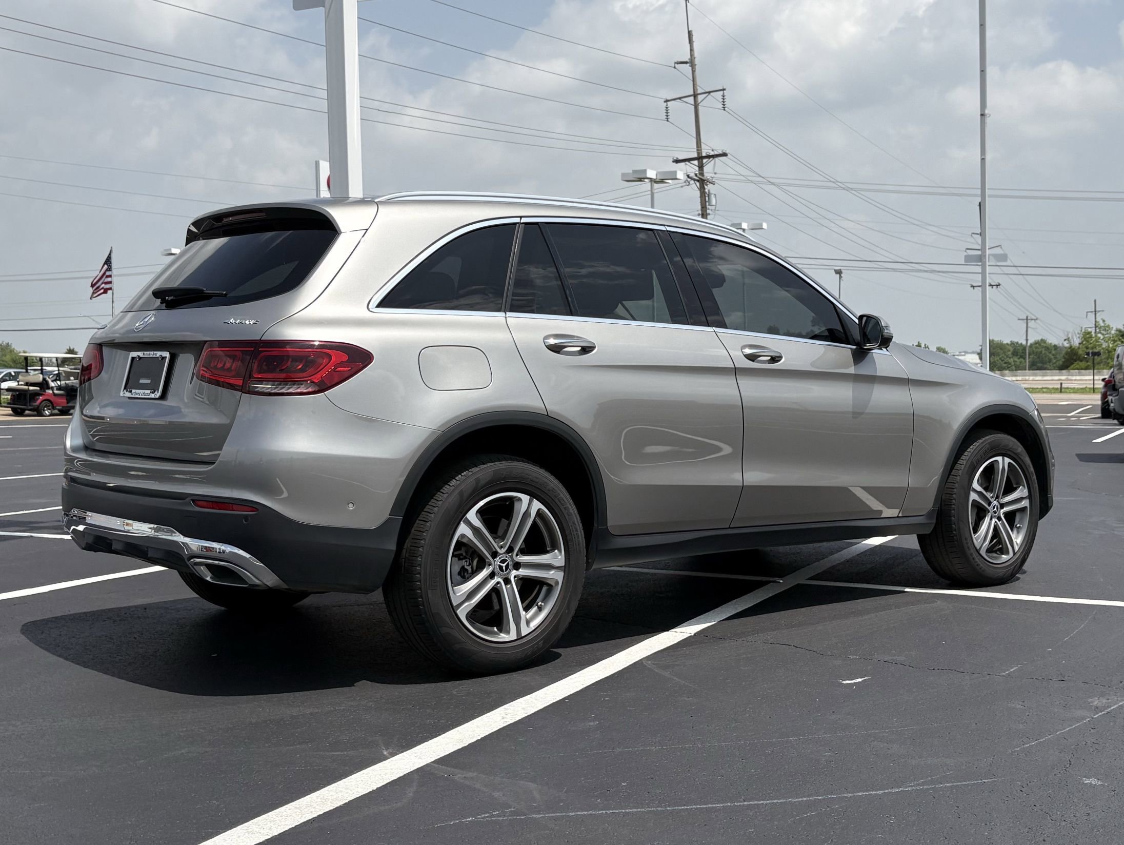 Used 2021 Mercedes-Benz GLC 300 4MATIC w/ Premium Package image 23