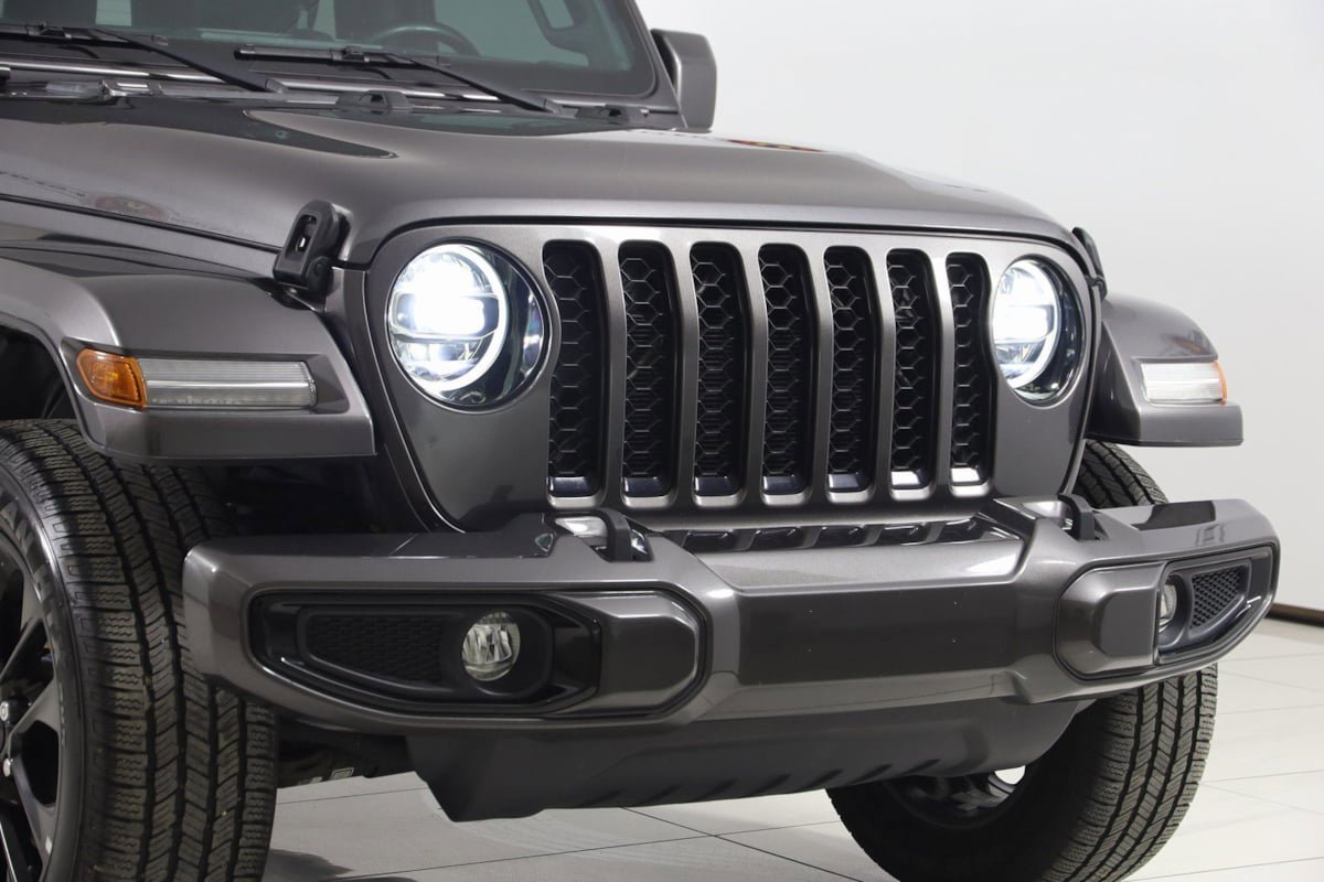 Used 2021 Jeep Gladiator Overland image 35