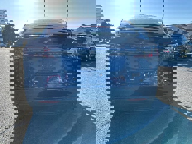 Used 2022 Tesla Model X Plaid image 5