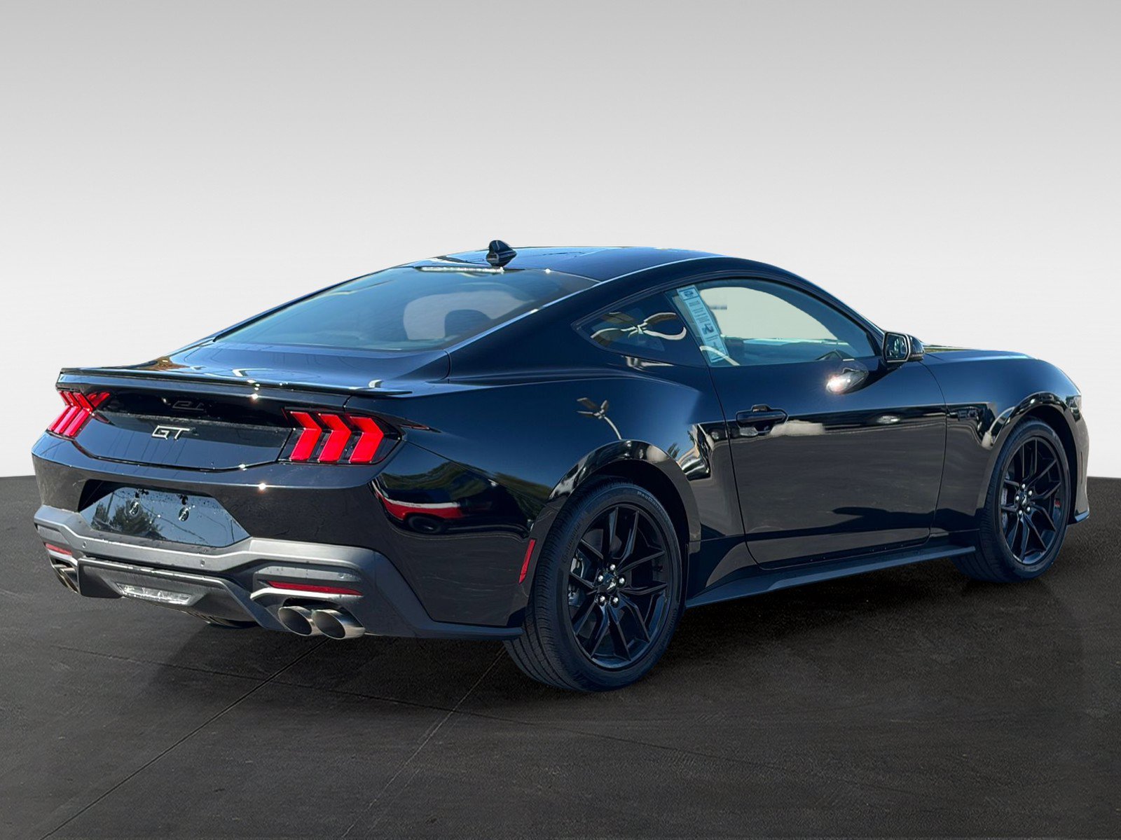 Used 2025 Ford Mustang GT Premium RWD image 5