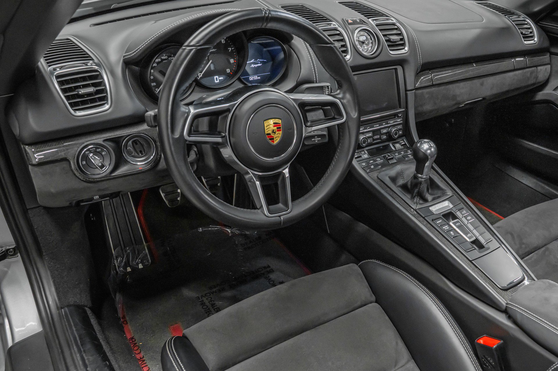 Used 2016 Porsche Boxster Spyder image 11