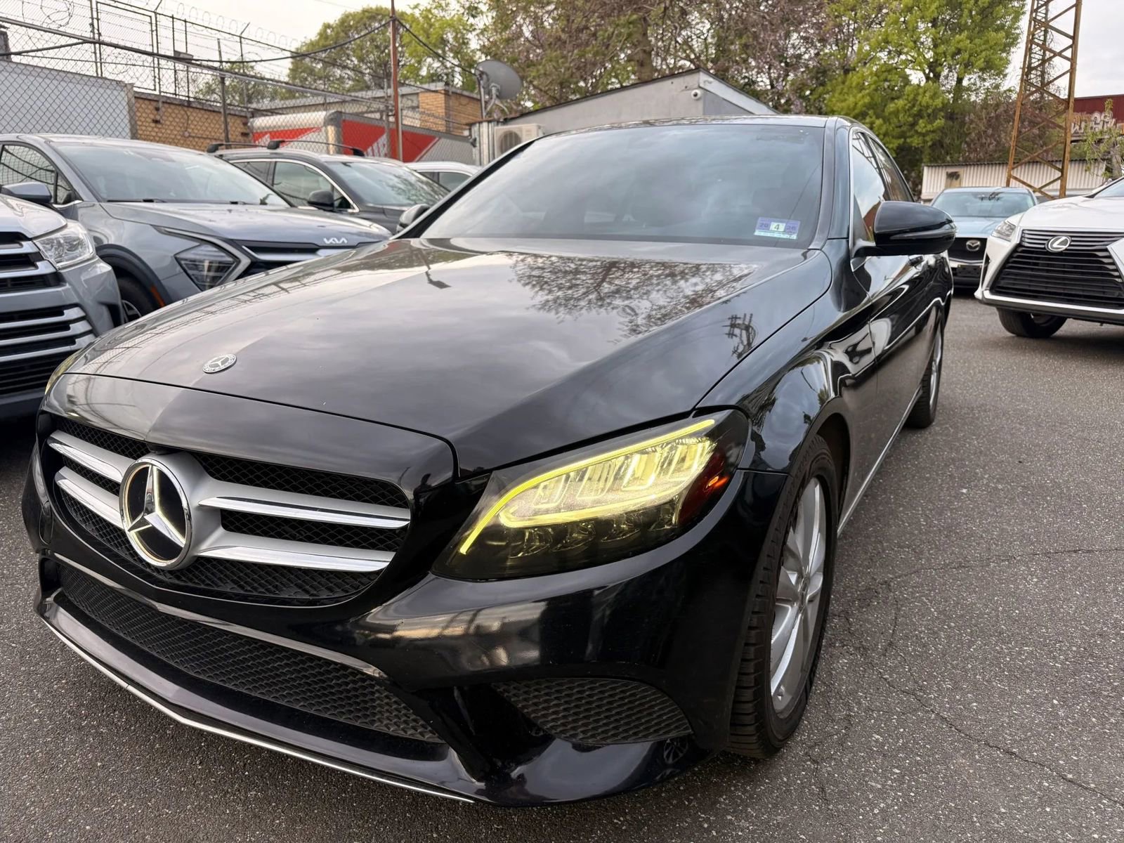 Used 2019 Mercedes-Benz C 300 Sedan w/ Premium Package image 32