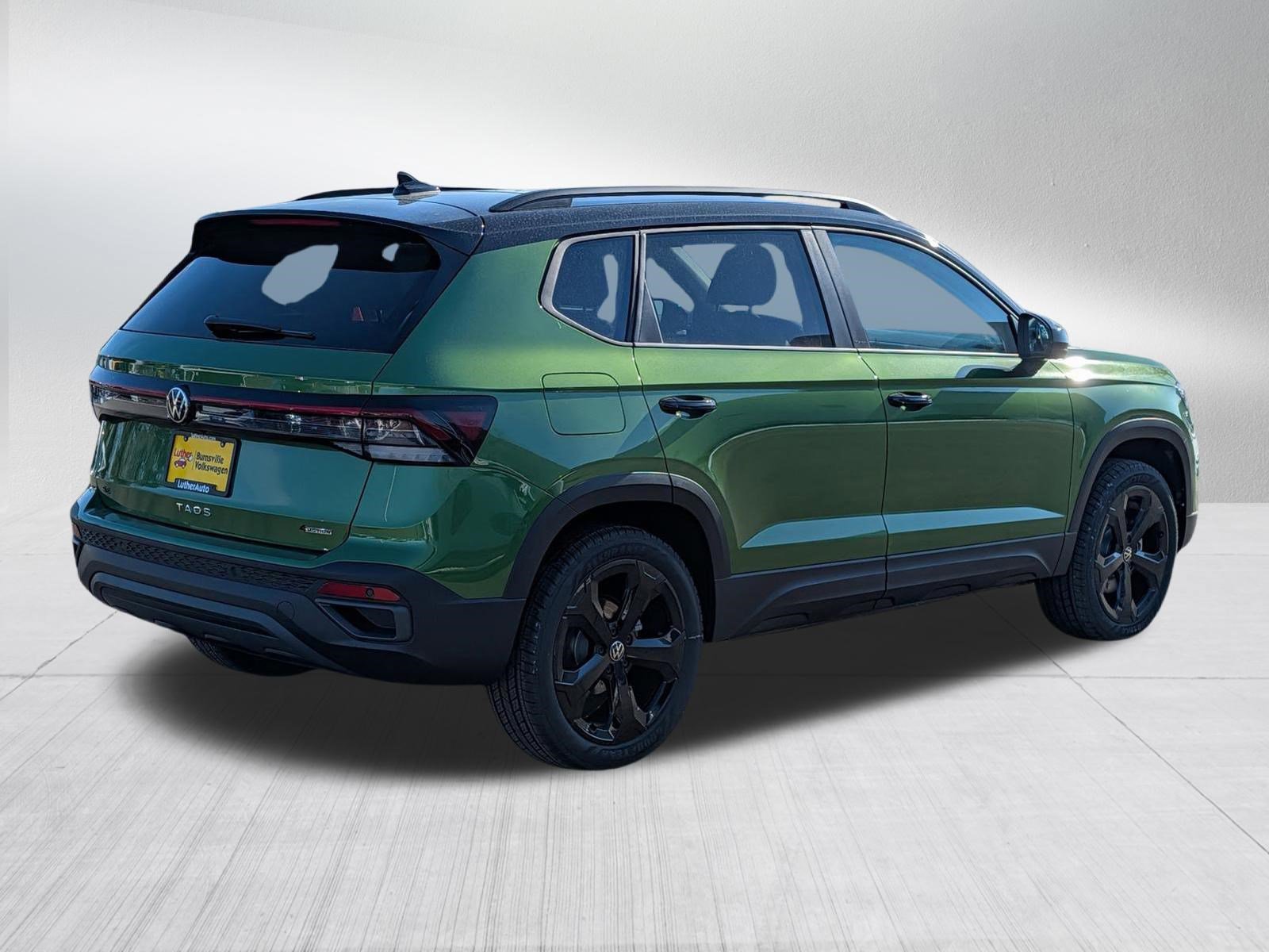 New 2026 Volkswagen Taos SE AWD/4WD image 4