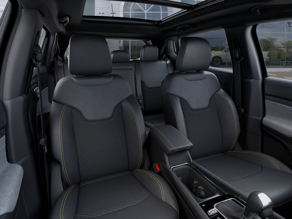 New 2026 Jeep Compass Latitude AWD/4WD image 17