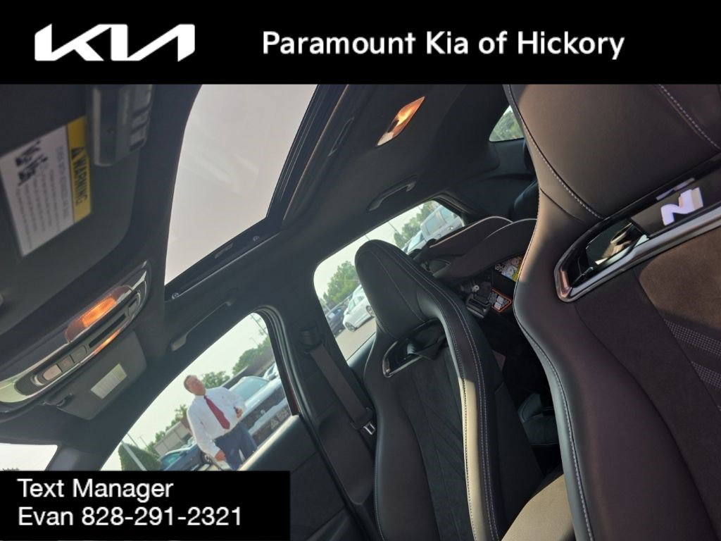 Used 2025 Hyundai Elantra N FWD image 4