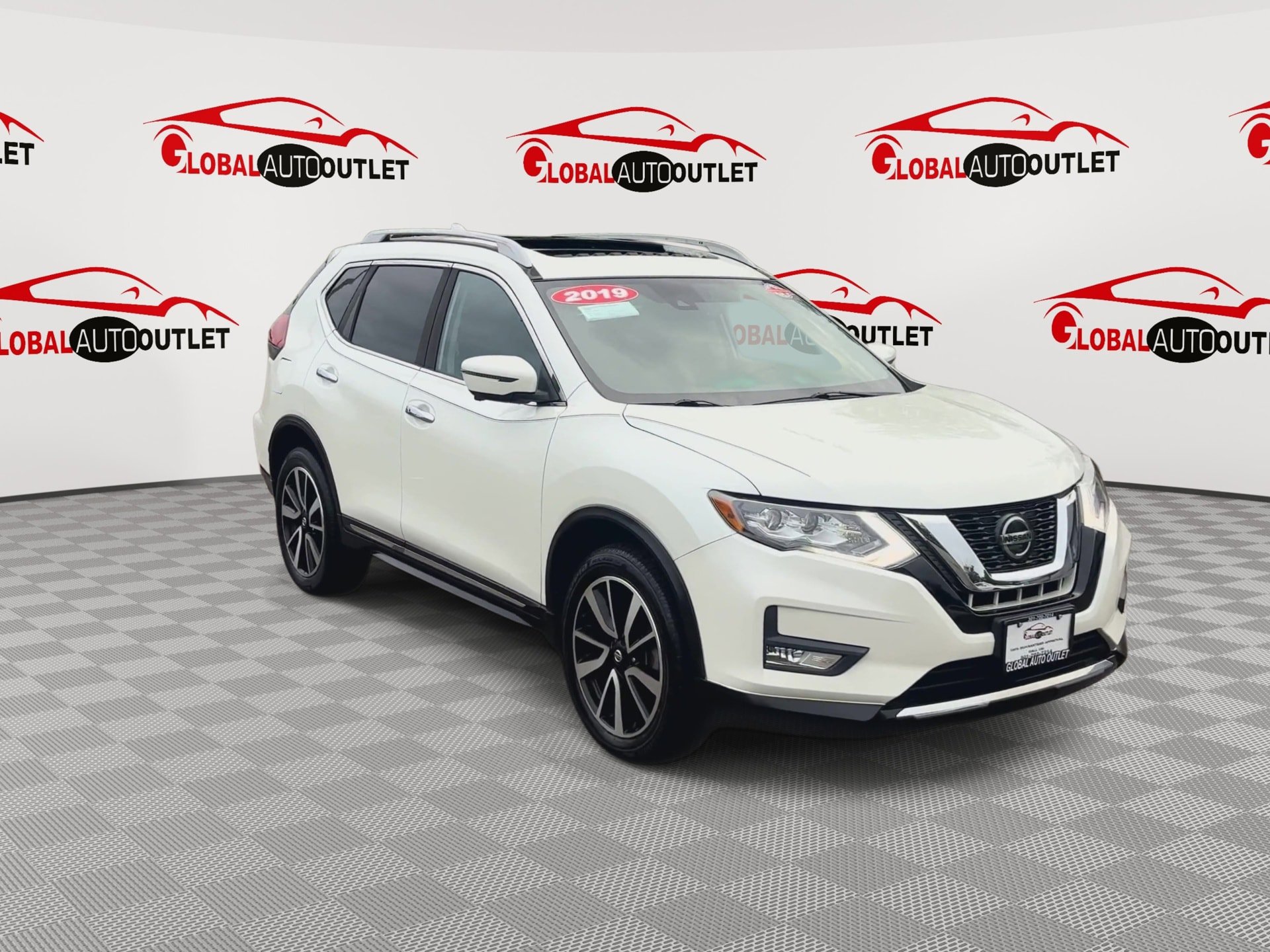 Used 2019 Nissan Rogue SL w/ Premium Package AWD/4WD image 2