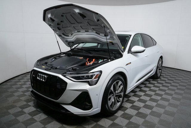 Used 2021 Audi e-tron Premium Plus w/ Premium Plus Package image 32